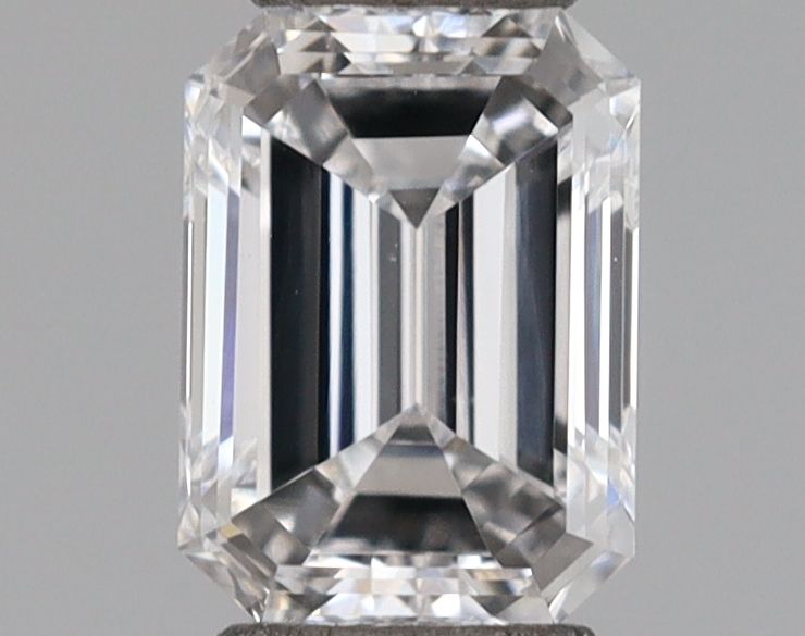 EMERALD 0.45ct D VS2