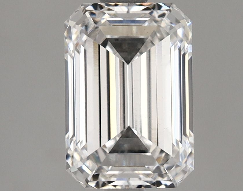 EMERALD 2.18ct E VS1
