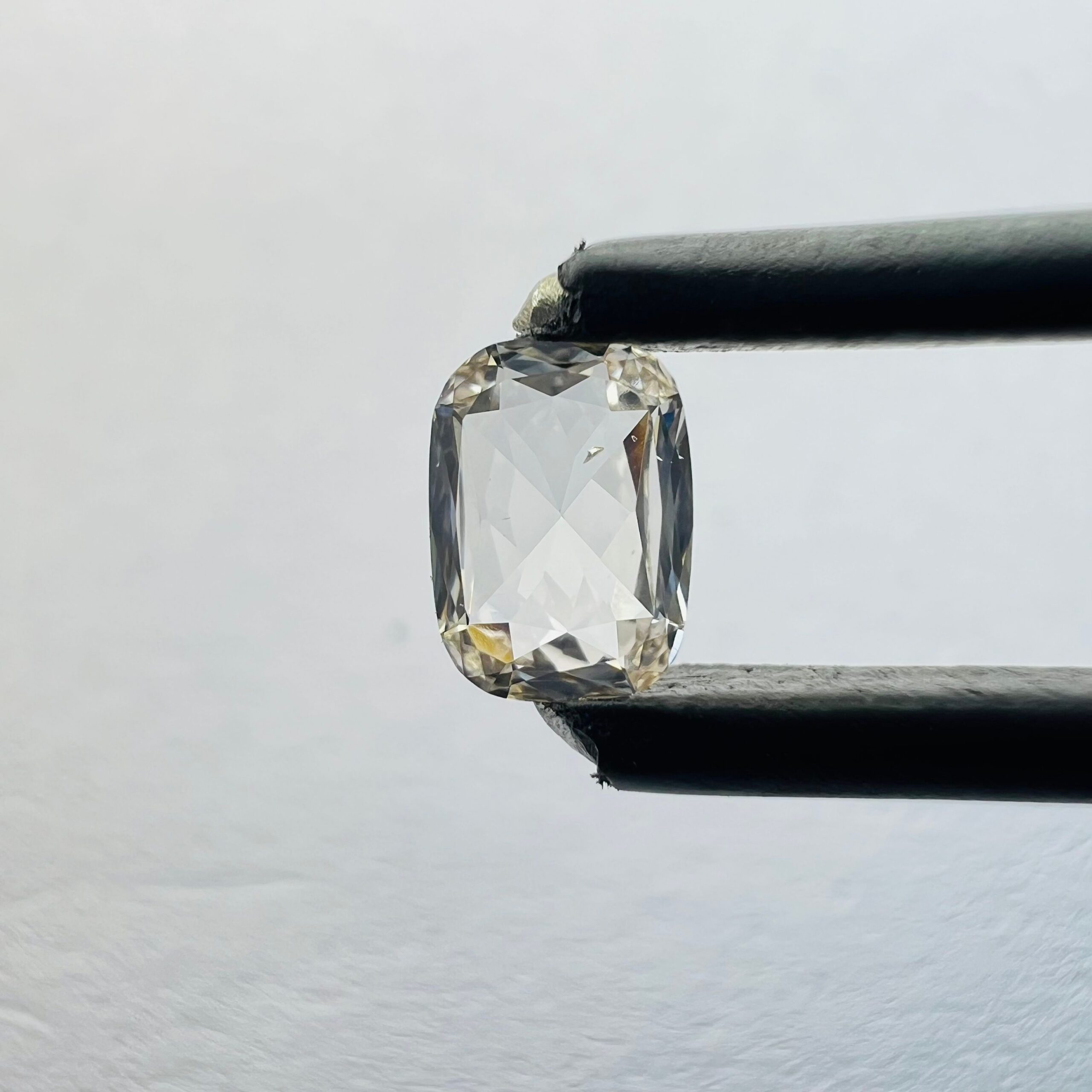 CUSHION BRILLIANT 0.24ct I SI2